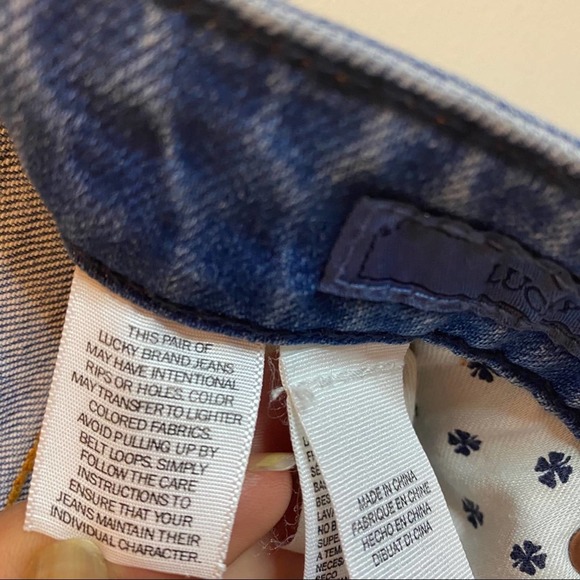 Sold Lucky Brand Patchwork Cropped Jeans Size 6 - Picture 11 of 12